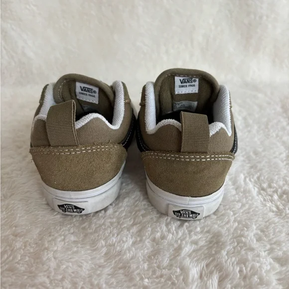 Vans Toddler Knu Skool Sneakers in Tan and Black - Picture 4 of 8
